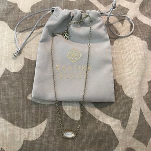 Kendra Scott — Elisa Gold Pendant in Cream